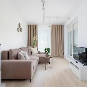  Apartament With Balcony & Parking Mogilska By Renters Prestige
